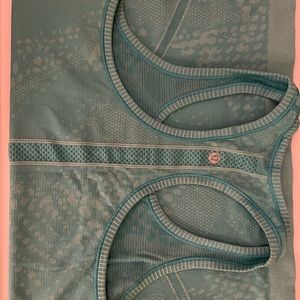 Lululemon Razor Back tank in teal